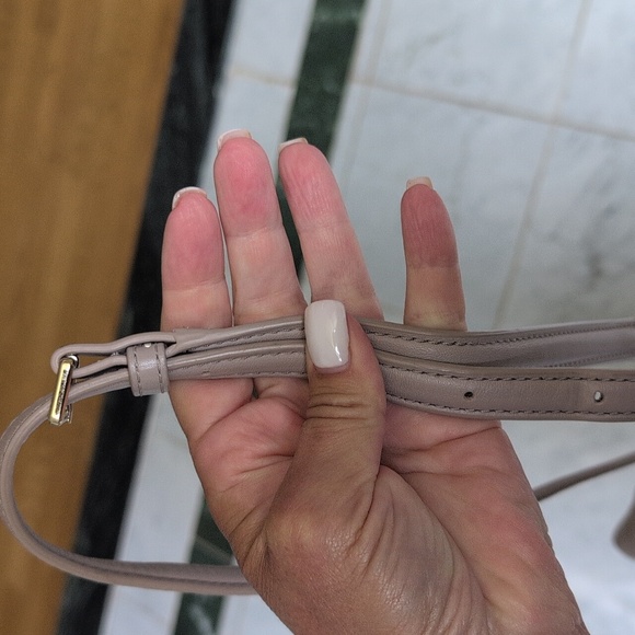 Kate Spade Quilted Leather Gray Crossbody With Gold Hardware. EUC - Picture 11 of 11